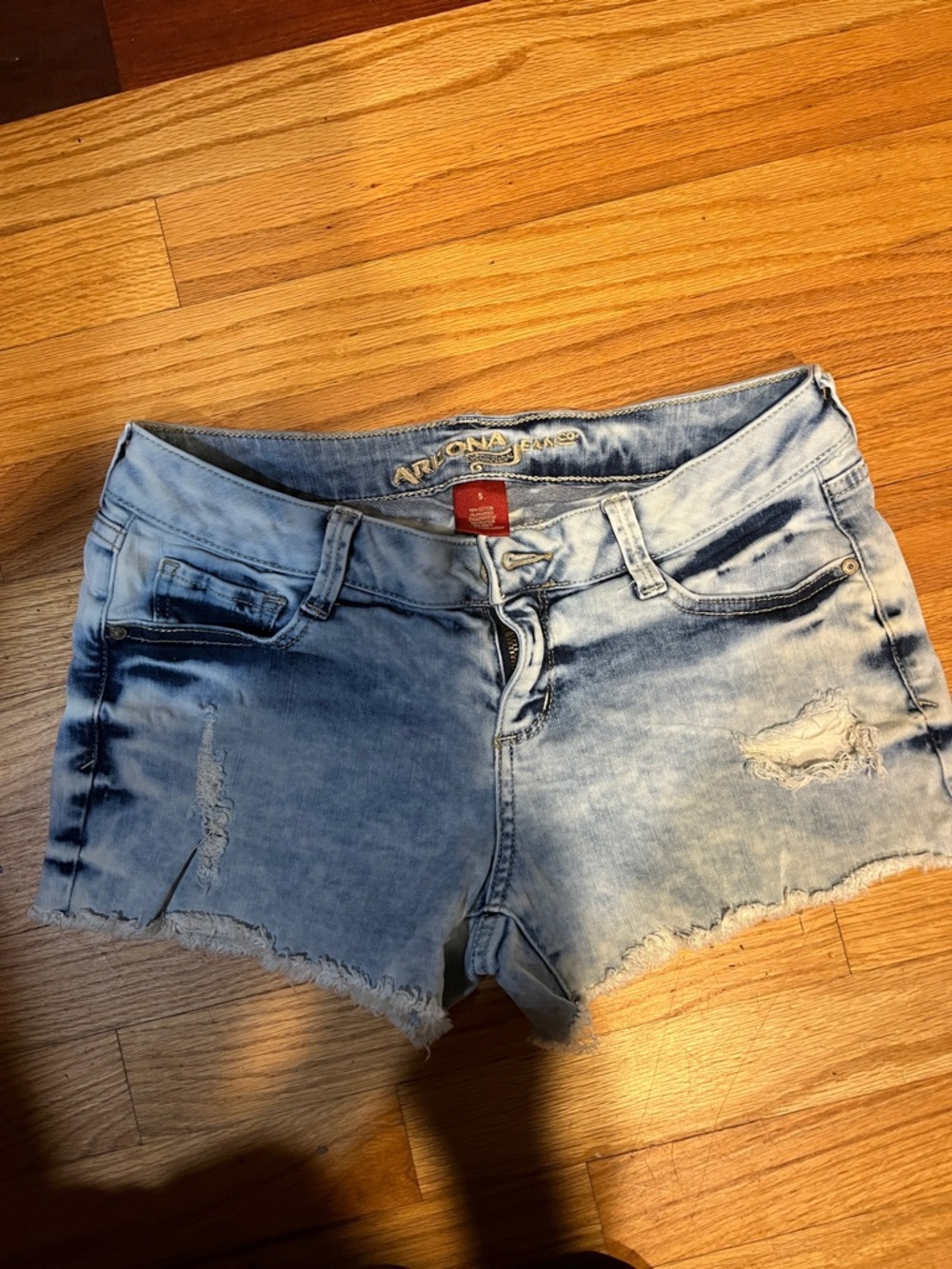 Arizona Jean Company Light Blue Distressed Frayed Hem Denim Shorts
